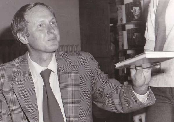 E.-G. Sasse 1984 (c) B. Lange Archiv Literaturhaus 001.jpg