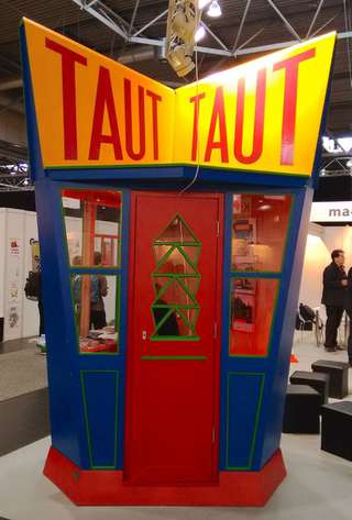 Taut Kiosk.jpg